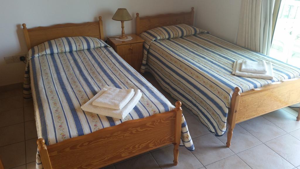 Pissouriana Hotel Apartments Екстер'єр фото