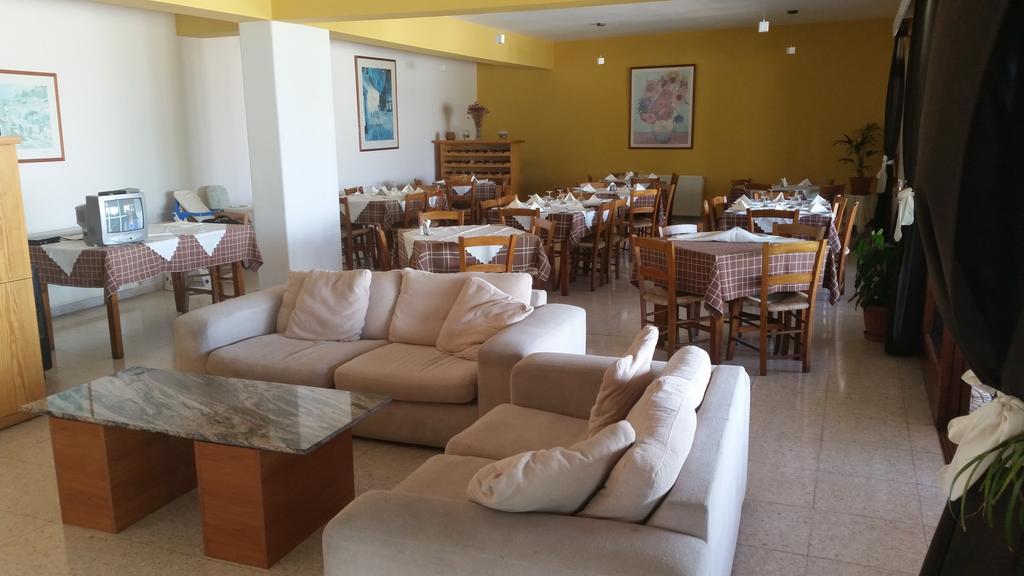Pissouriana Hotel Apartments Екстер'єр фото